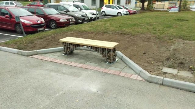 Uppfräschning av miljön kring nedre entrén